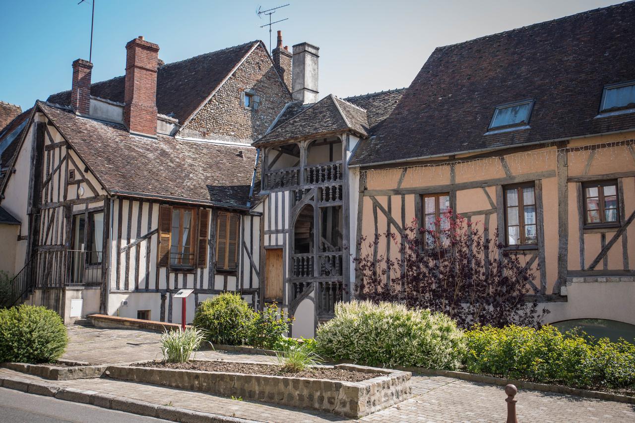Отель Le Sauvage Chateau-Renard Экстерьер фото